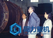 國外客商來我公司考察